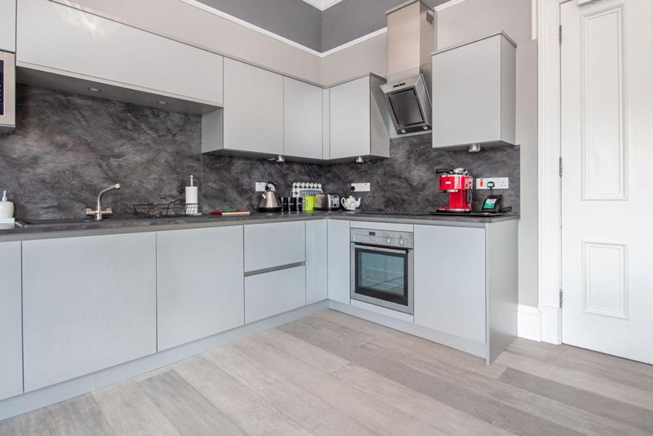 Flat 3 Barron House Apartment Неърн Екстериор снимка